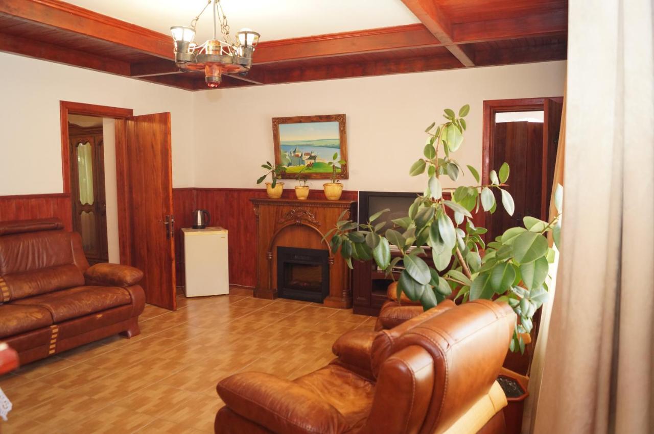 Норіс Hotel Migovo Luaran gambar